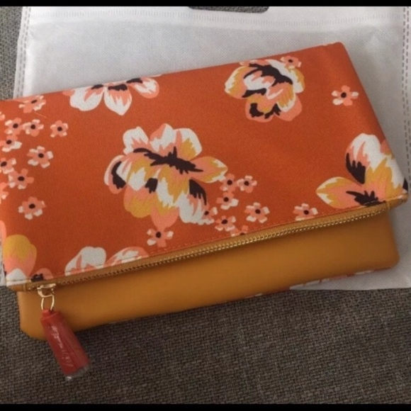 Rachel Pally Zahara Reversible Floral Clutch - Picture 3 of 4